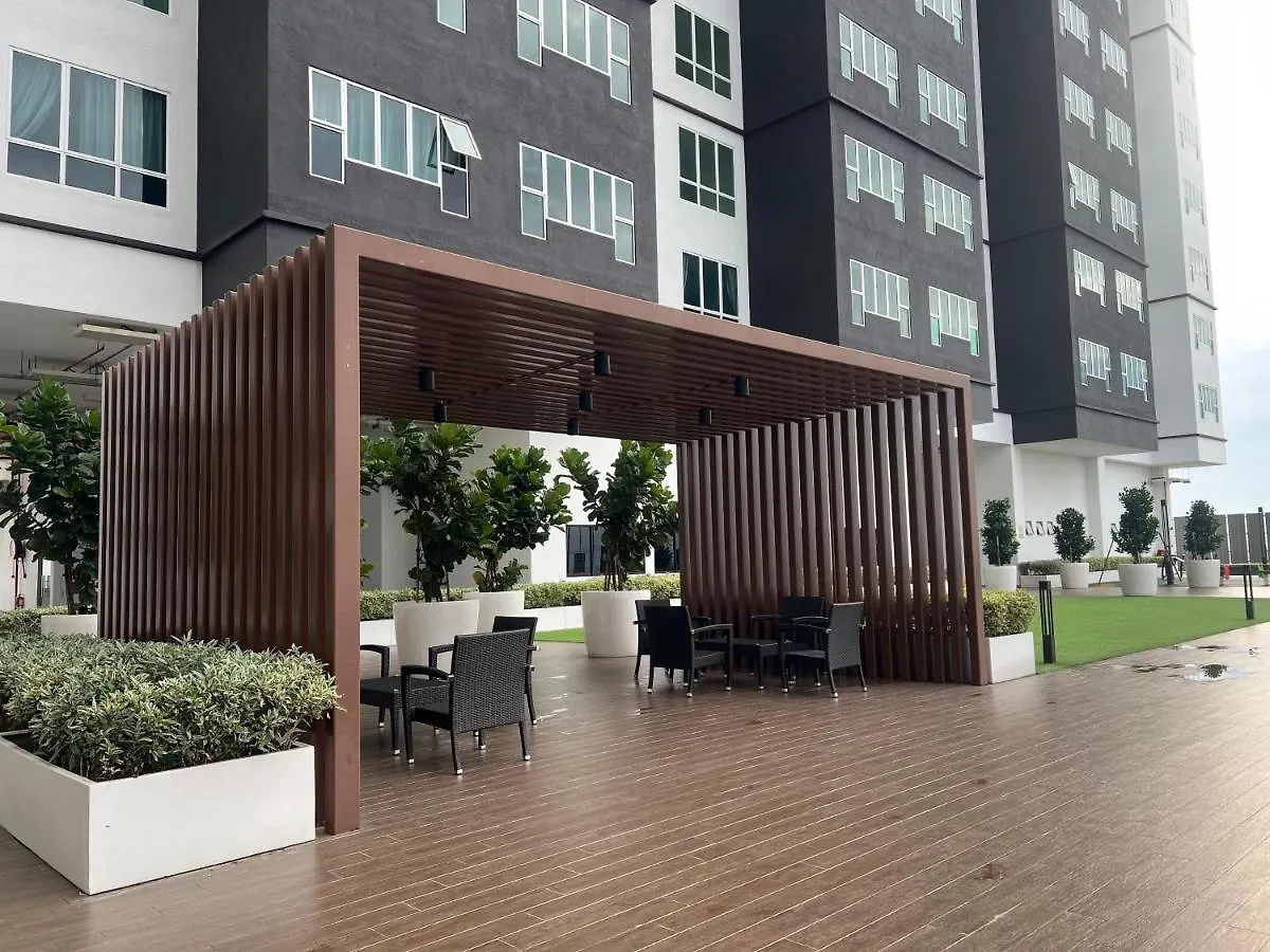 Melaka Straits Sea View 2R2B 5 Pax 1 Parking 아파트  말라카
